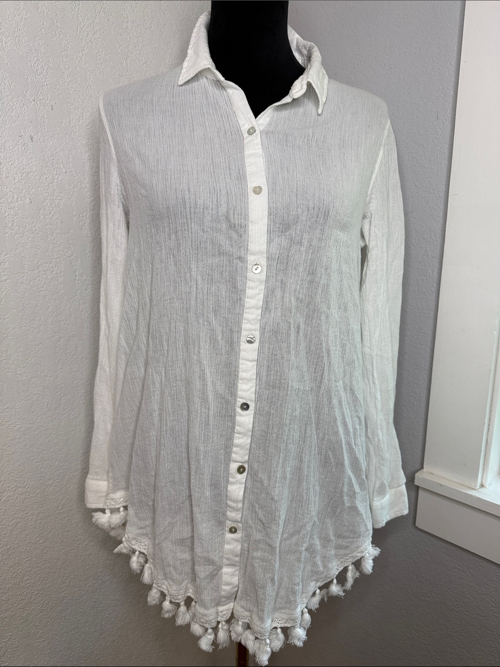St. Tropez West White Cotton Tassel Hem Button Front Beach Cover Up Tunic L